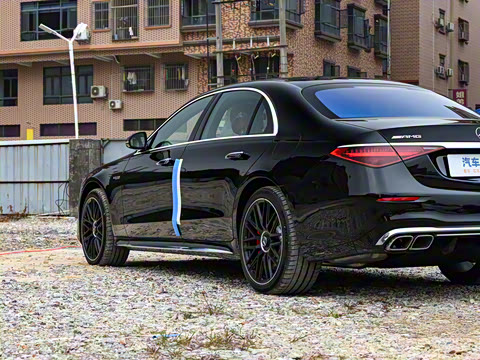 2025�� AMG S 63 L E Performance