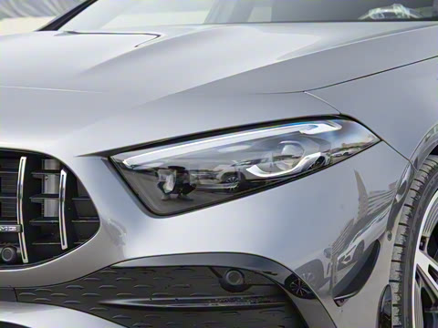 2025�� AMG A 35 4MATIC