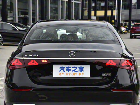 2024�� �Ŀ� E 300 L ������