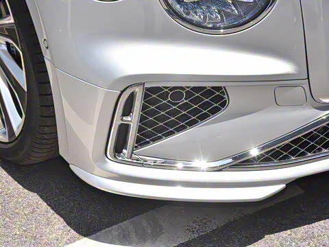 2026�� 4.0T V8 Mulliner