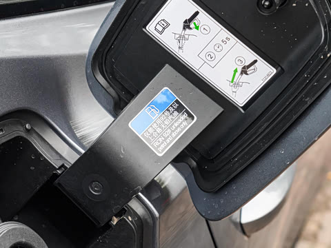 2025�� 2.0T 405 AT������