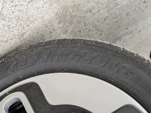 2025�� Mate 300km׷���