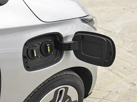 2025�� Mate 300km׷���