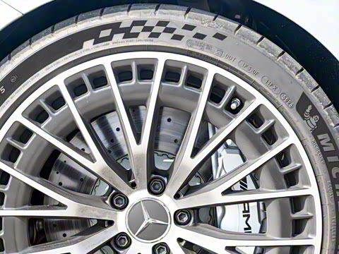 2024�� AMG CLE 53 4MATIC+ ���ܳ�