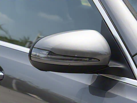 2025�� GLB 220 ʱ����