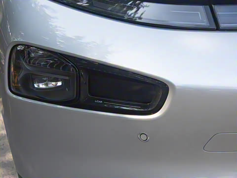 2023�� P7i 702 Max