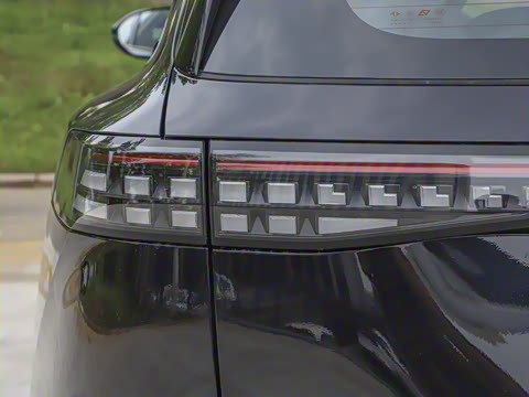 2025�� 636Max�Ǽݰ� 6��