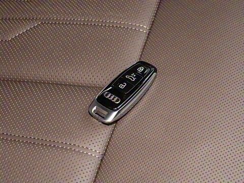 2026�� A8L 45 TFSI quattro ������