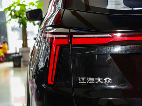 2024�� 1.5TGDI DCT�ǼҰ� 5��