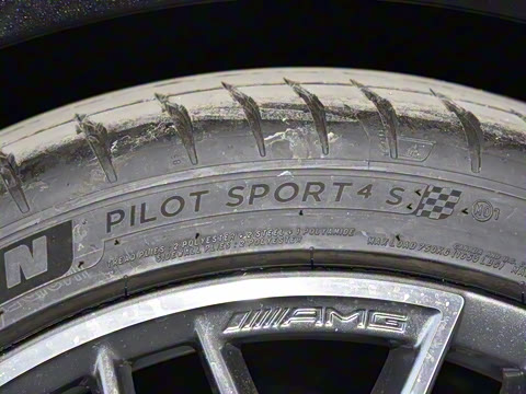 2025�� AMG C 43 4MATIC