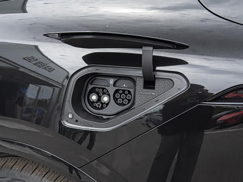 2025�� Max ���������