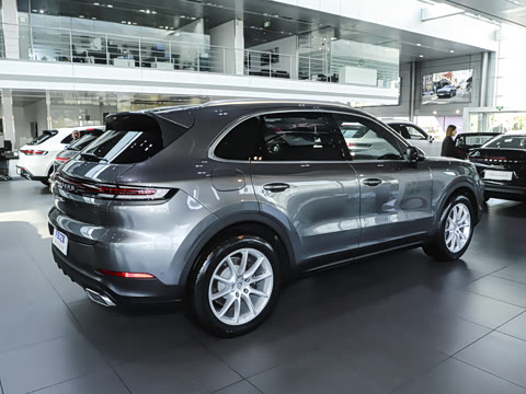 2025�� Cayenne 3.0T