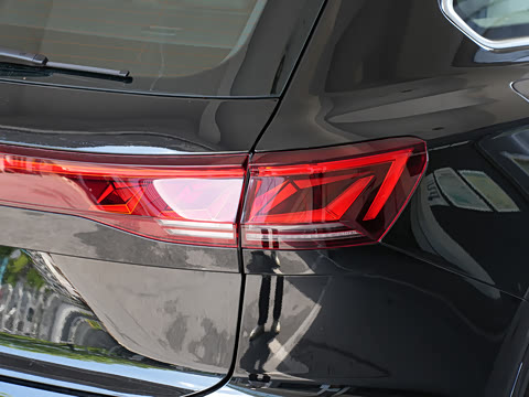 2025�� 2.0TSI ��Ӱ��