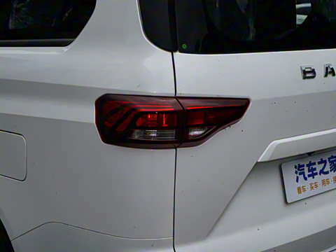 2025�� 2.0L CNG�߼�Ӫ�˰� 9��