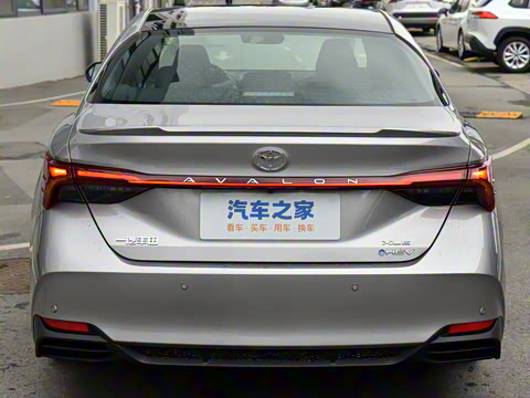 2024�� ˫�� 2.5L XLE����