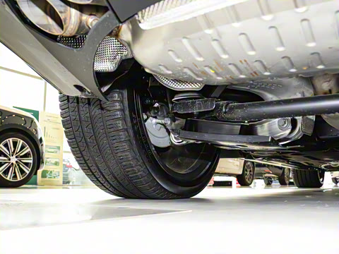 2024�� 4.4 V8 SV���ٴ����ӳ��� 4��