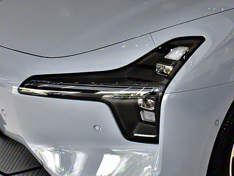 2025�� 600 �������� Max