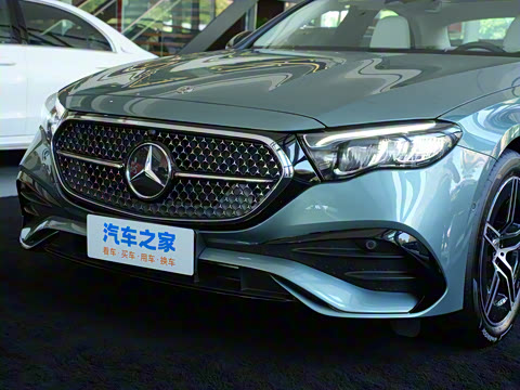 2025�� �Ŀ� E 260 �˶���