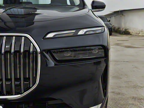 2023�� 735Li ������װ