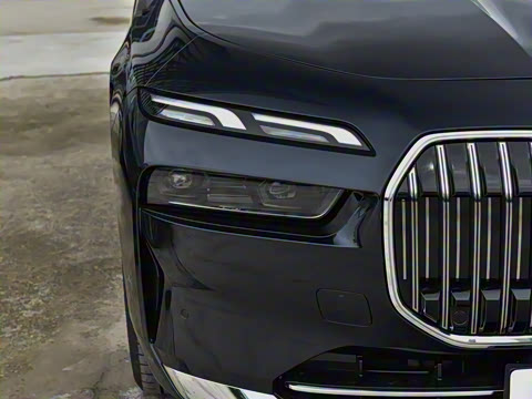 2023�� 735Li ������װ