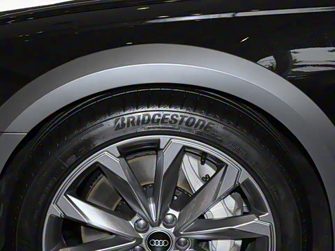 2025�� allroad quattro ̽���� 55 TFSI ����ԽҰ��