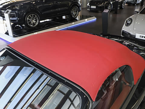 2022�� Boxster 2.0T