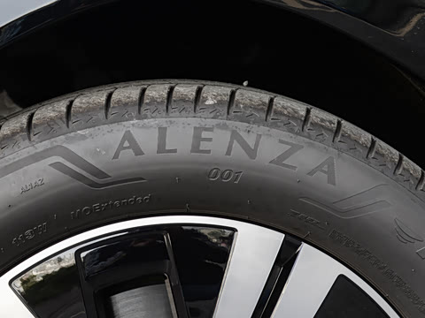 2025�� GLE 400 e 4MATIC