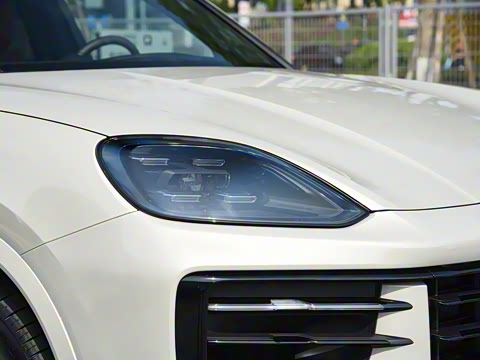 2025�� Cayenne 3.0T