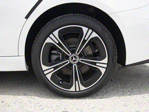 2025�� �Ŀ� C 260 L 4MATIC �˶���