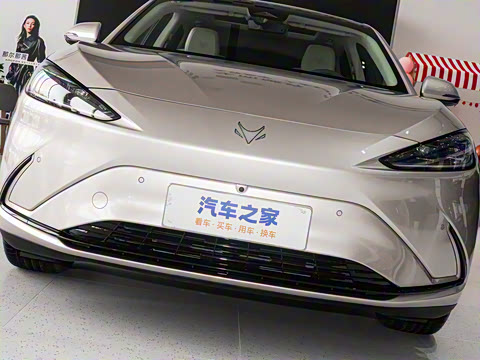 2025�� 735MAX 160kW