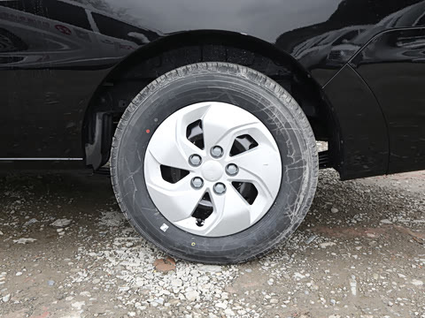 2025�� PLUS 1.5T �ֶ����ʰ� 7/8��