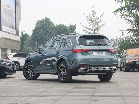 2025�� �Ŀ� GLC 260 L 4MATIC ������