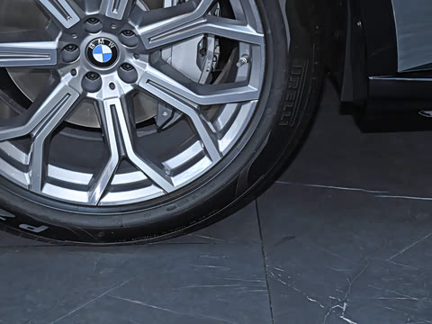 2023�� xDrive40i �����ͺ�����װ