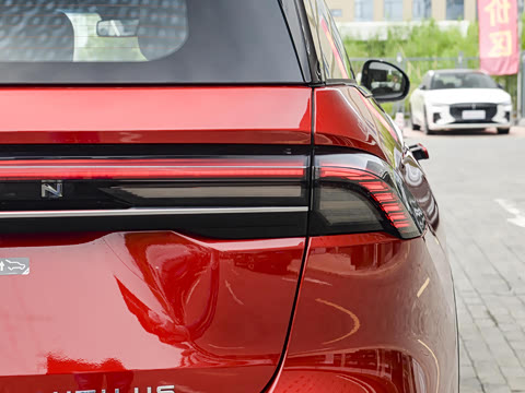 2025�� 2.0T ������������˹��