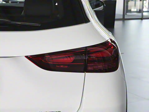 2025�� �Ŀ� GLA 220