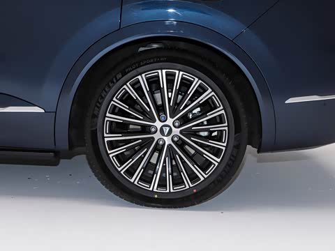 2025�� ����Ultra+ �߶���