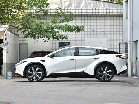 2025�� 550 PRO���а�