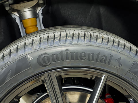 2025�� quattro 45�����ذ� 40 TFSI ������