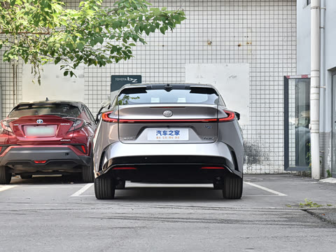 2025�� 550 PRO���а�