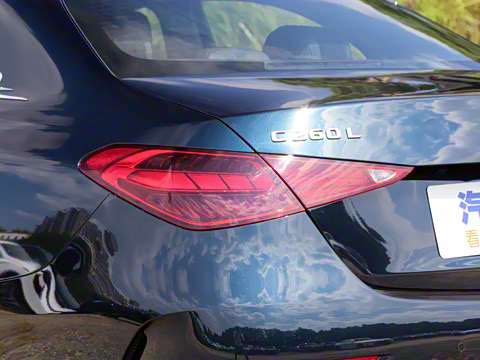 2025�� C 260 L 4MATIC �˶���