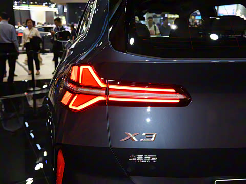 2025�� xDrive30L ������ M�˶���װ