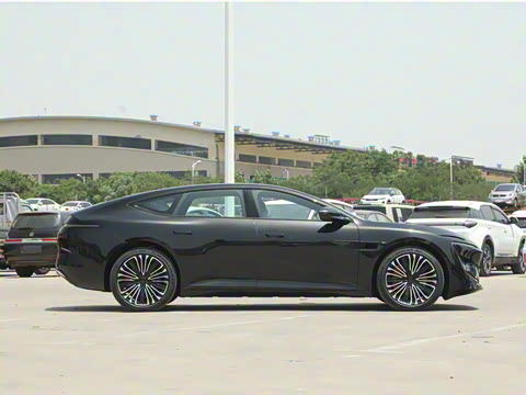 2025�� �Ŀ� Max�����