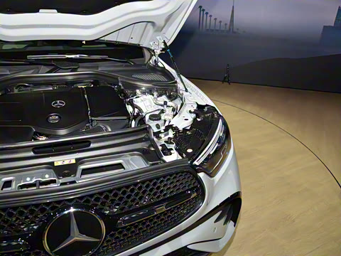 2025�� GLC 300 4MATIC ����SUV