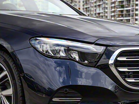 2025�� �Ŀ� E 300 L ʱ����