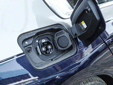 2023�� eDrive50L ����������װ