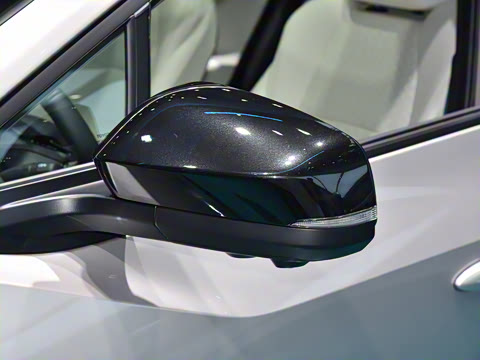 2025�� 560 ����Max��