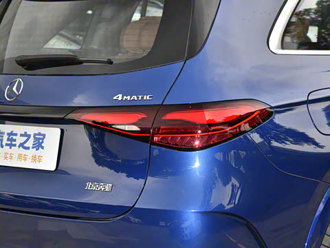 2024��  �Ŀ� GLC 260 L 4MATIC ������ 5��