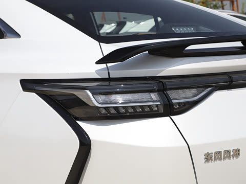 2025�� 1.5L �Զ������