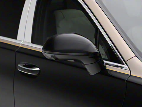 2024�� 4.0T V8��