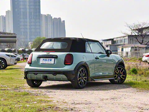 2025�� JOHN COOPER WORKS CABRIO